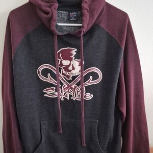 Salt Life pullover hoodie with a graphic logo. Men's Size Small.